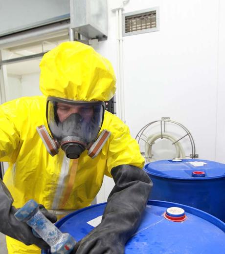 How to Handle Chemical Exposure in the Workplace